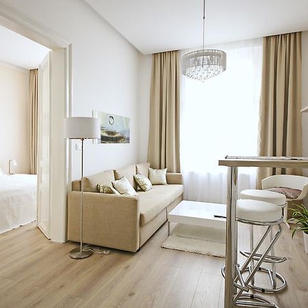 Luxury Center Apt. Charles Bridge Walking Distance Прага Экстерьер фото