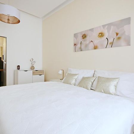 Luxury Center Apt. Charles Bridge Walking Distance Прага Экстерьер фото
