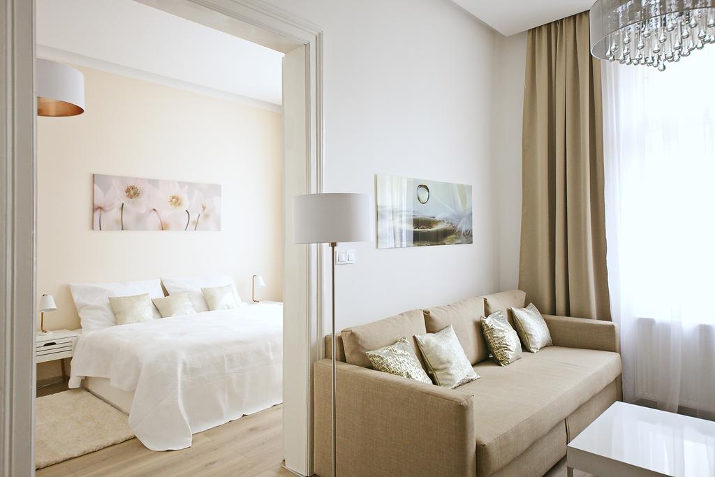 Luxury Center Apt. Charles Bridge Walking Distance Прага Экстерьер фото